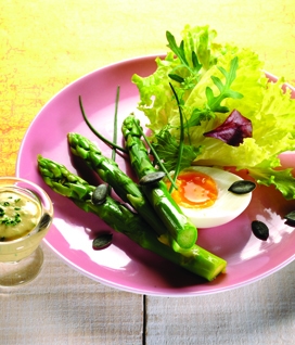 Asperges vertes en salade gourmande