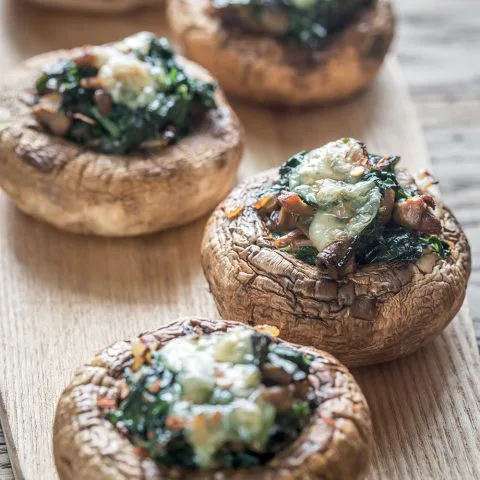 Champignons farcis aux herbes et au kombu