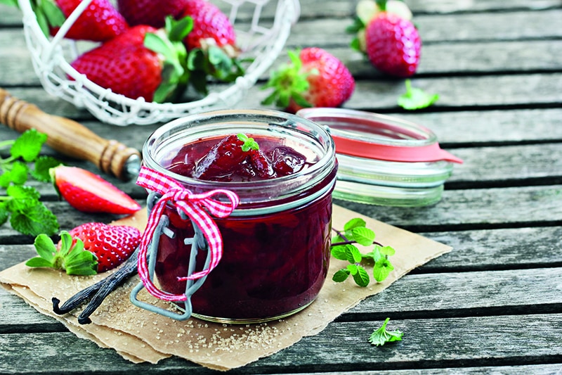 Confiture aux fraises et aux framboises