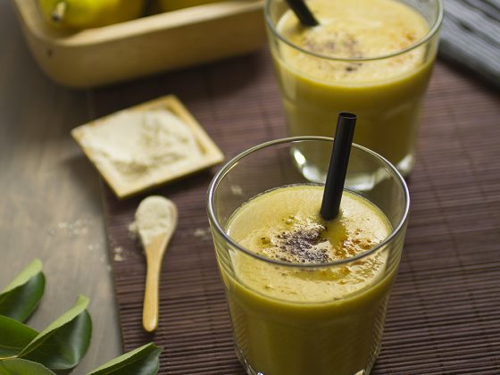 Smoothie à la poire et au curcuma