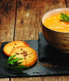 Velouté de carotte et toasts de panisse au cumin