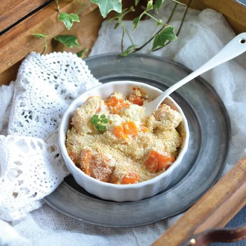 Gratin de chou-fleur et patate douce à la béchamel végétale