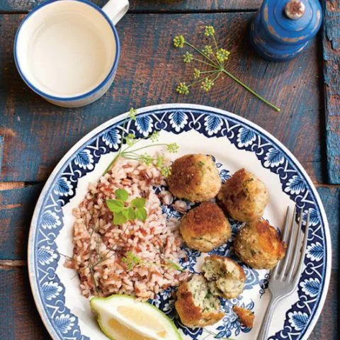 Polpettes de poisson et de pois chiches aux herbes