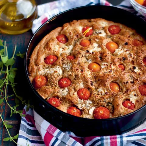 Moelleux aux légumes verts, chèvre et tomates cerise