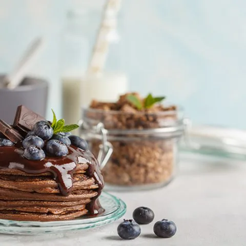 Pancakes bio aux éclats de Granola cacao et chocolat noir