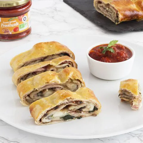 Stromboli au jambon et champignon à la sauce Provençale