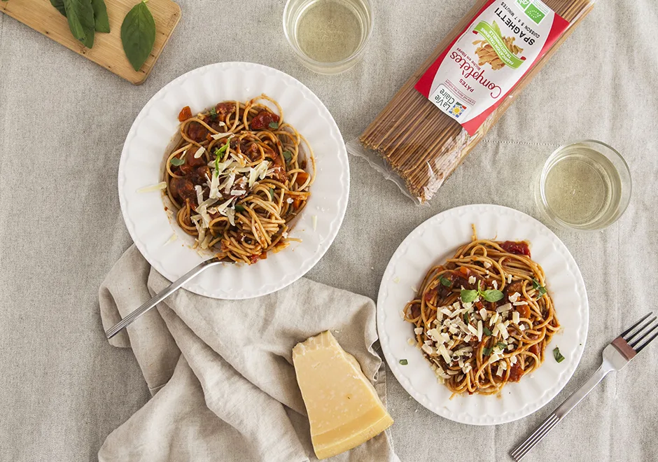 Spaghettis sauce tomate, champignons Portobello et pruneaux d’Agen