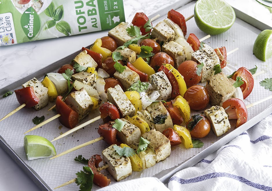 Brochettes de légumes du soleil et tofu au basilic - La Vie Claire