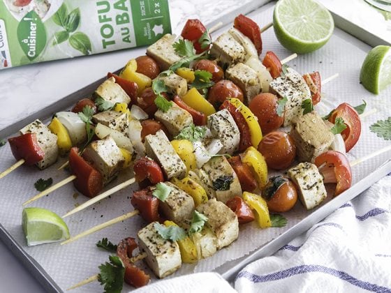 Brochettes de légumes du soleil et tofu au basilic