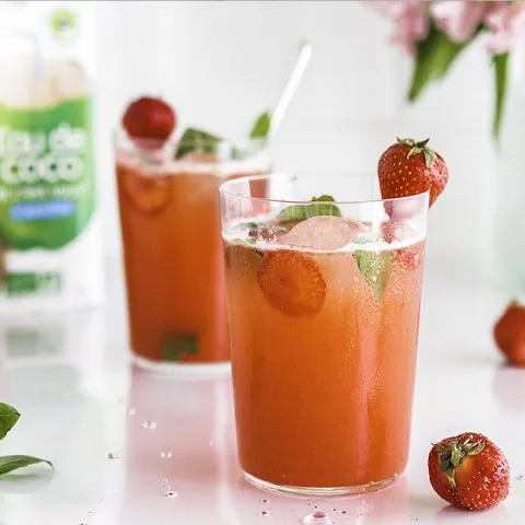 Mocktail rouge à la fraise