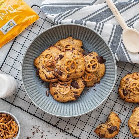 Cookies vegan aux bretzels et pépites de chocolat noir 2