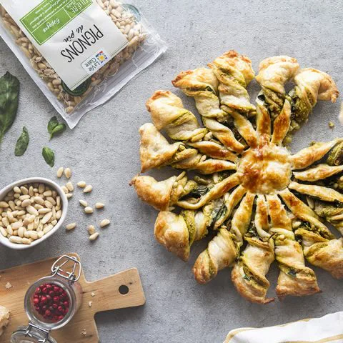 Tarte soleil au pesto et pignons de pin