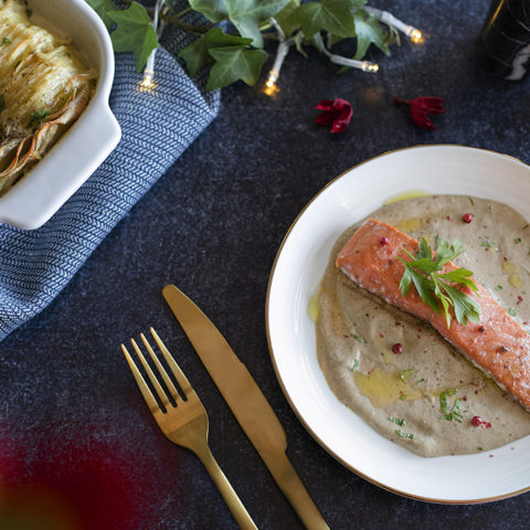 Pavé de saumon et son gratin de pommes de terre, sauce truffée