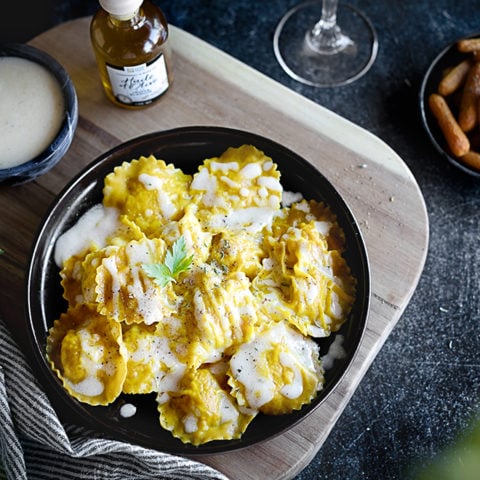 Raviolis aux carottes, sauce au fromage