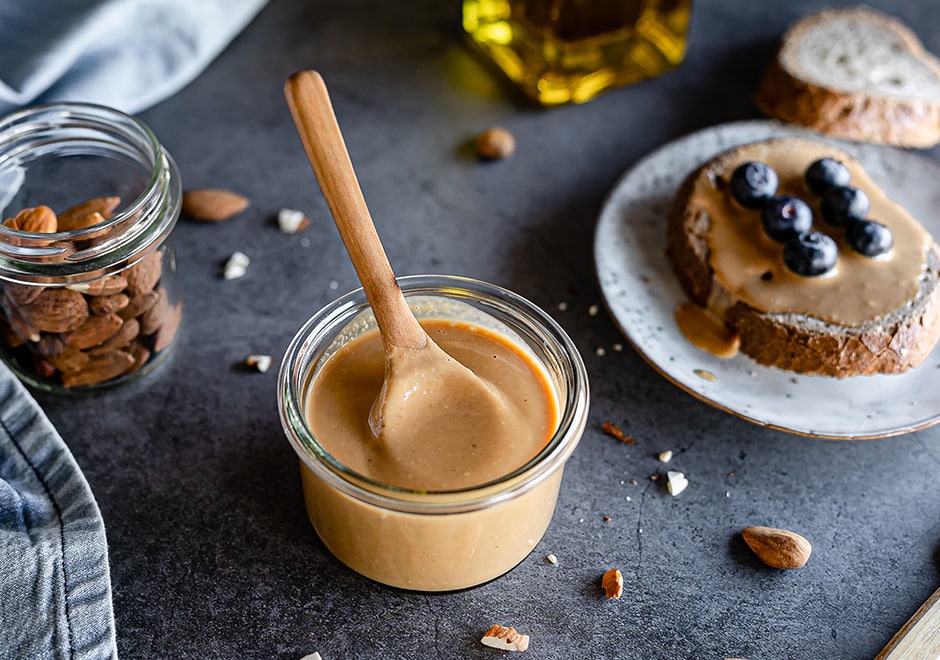 Pâte à tartiner aux amandes grillées et à la noix de coco - La Vie Claire