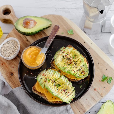 Toast à l’avocat et à la patate douce