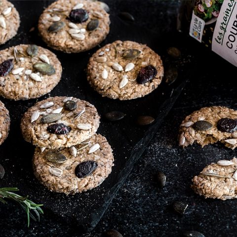 Biscuits apéritifs aux graines et olives