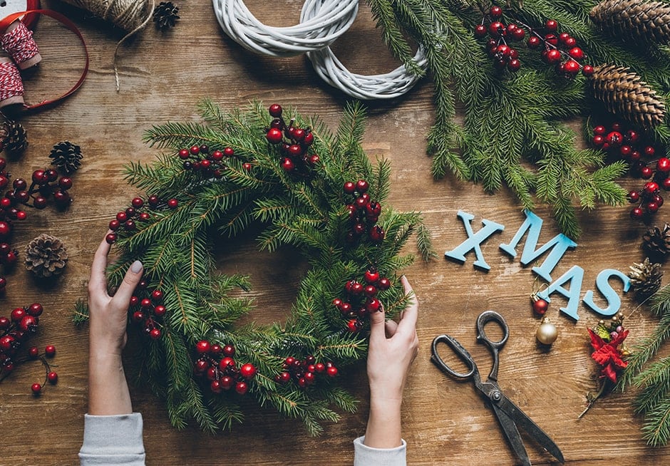 Comment fabriquer une couronne de Noël ? (DIY) 3