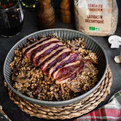 Risotto de sarrasin aux champignons et magret de canard