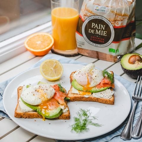 Toast à l'avocat et saumon fumé 2