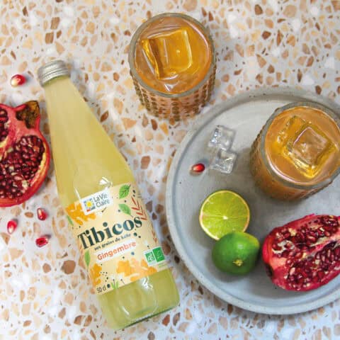 Cocktail-au-tibicos-gingembre-et-à-la-grenade