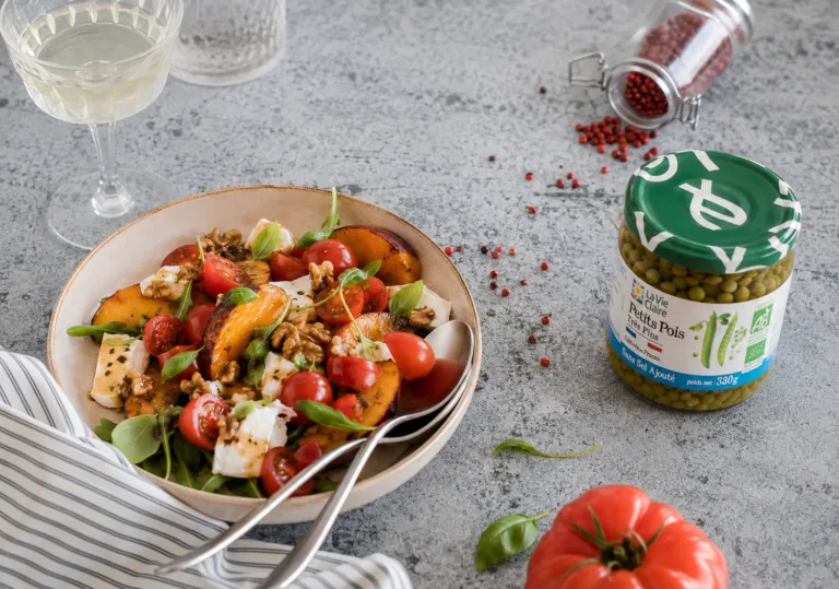 Salade de nectarines, tomates cerises et mozzarella