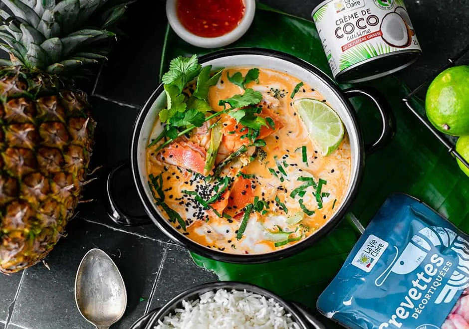 Crevettes au lait de coco, curcuma et gingembre