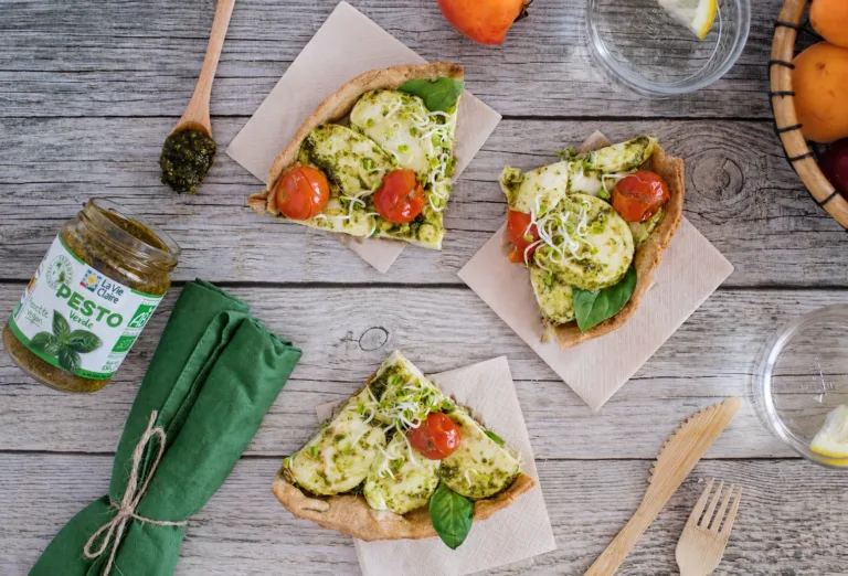 Tartelette froide mozzarella, tomates cerises et basilic