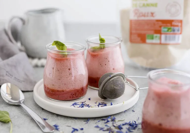 Mousse vegan aux fraises et basilic