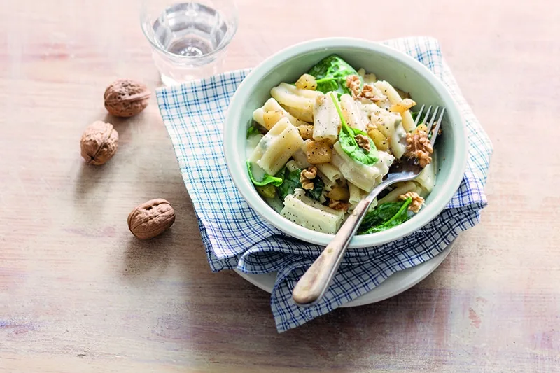 Cinque buchi au gorgonzola, aux noix et aux poires