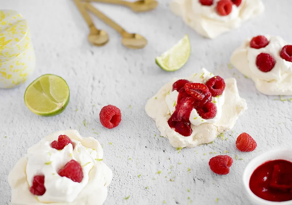 Pavlovas individuelles aux framboises