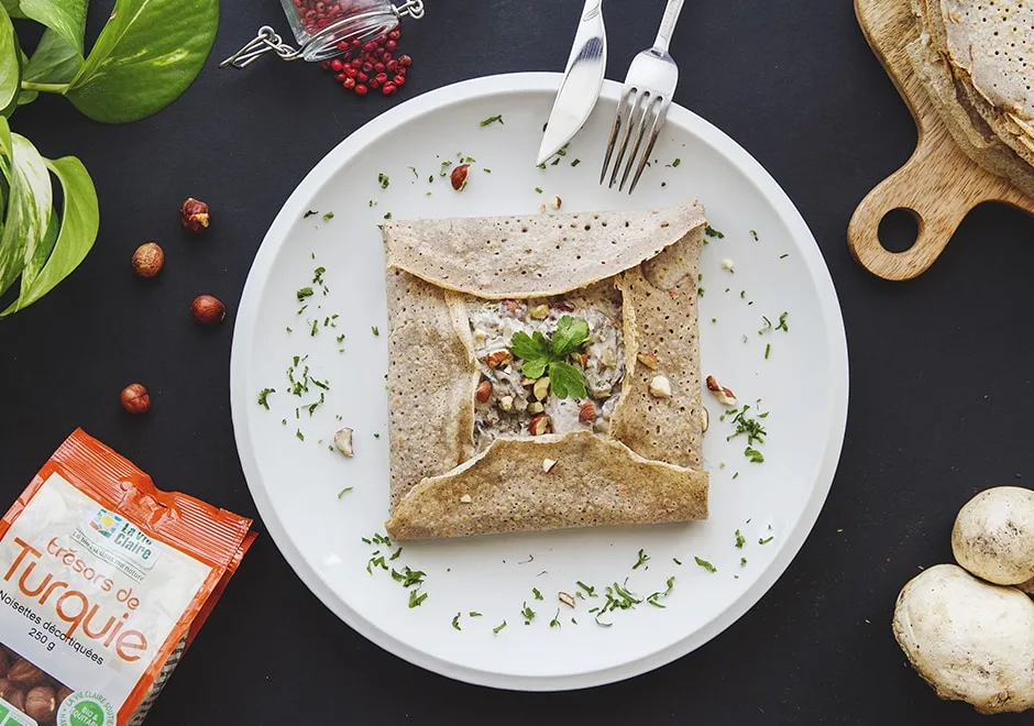 Galettes de sarrasin sans gluten aux champignons et noisettes