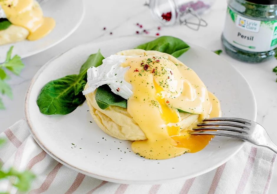 Muffin Œuf Bénédicte, sauce hollandaise
