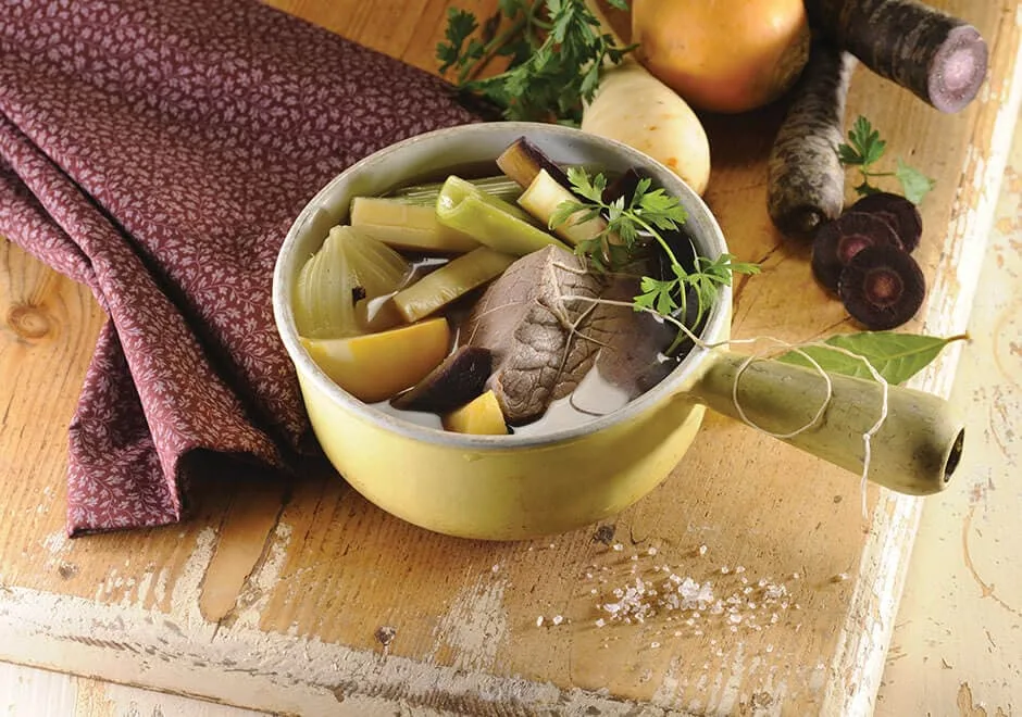 Bœuf à la ficelle, pot au feu de légumes anciens