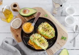 Toast à l’avocat et à la patate douce
