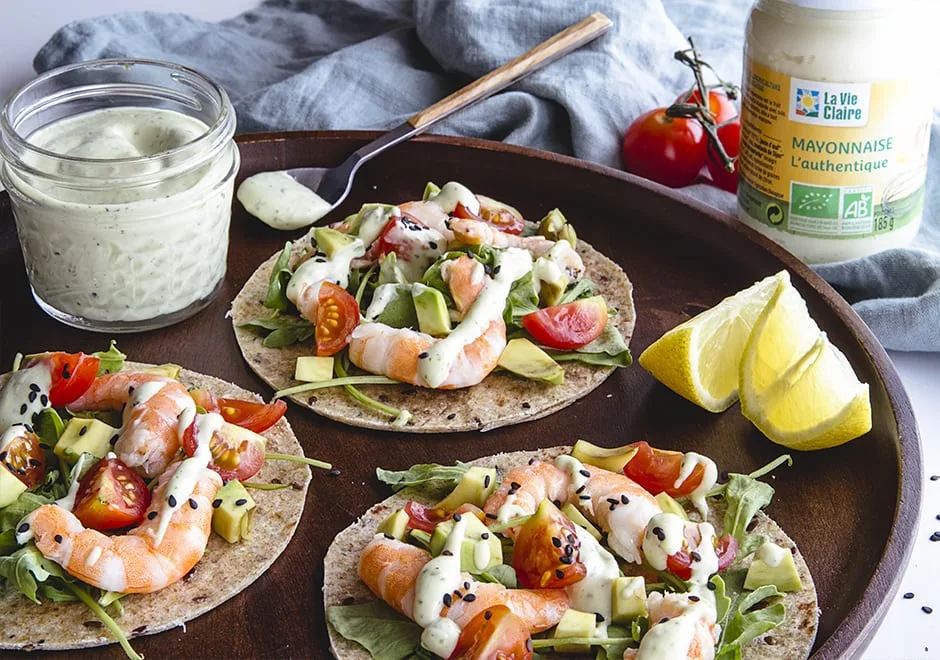 Wrap aux crevettes et mayonnaise revisitée à l’avocat