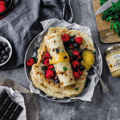 Msemen-aux-fruits-et-au-miel